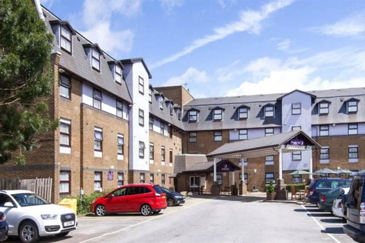 Premier Inn London Gatwick Airport - A23 Airport Way Crawley  3*, Crawley (West Sussex)