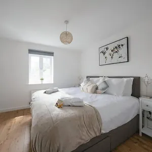 Holiday home Stylish 2-bed Contractor Haven: Nec & Airport Proximity Birmingham