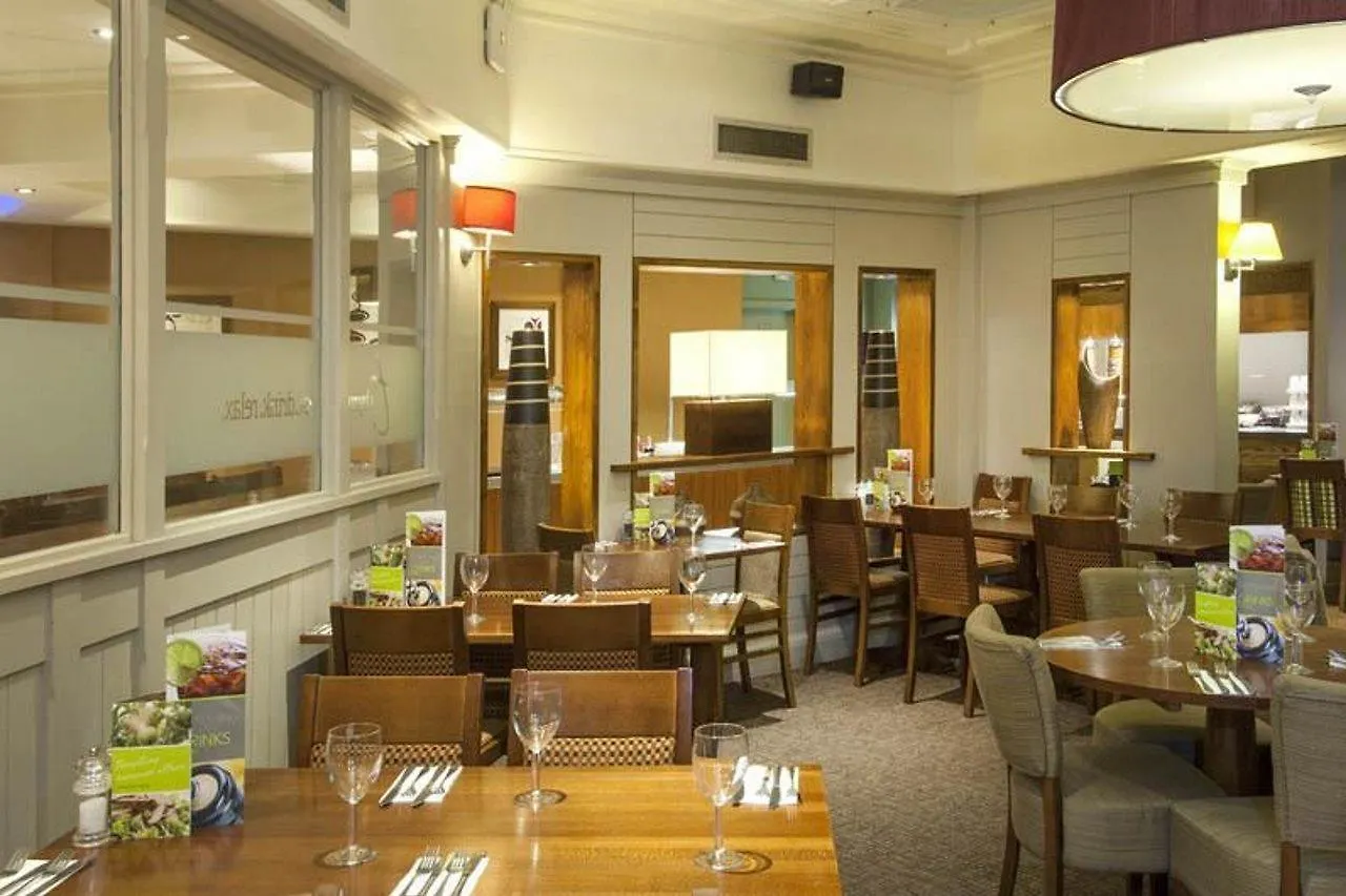 Premier Inn London Gatwick Airport - A23 Airport Way Crawley